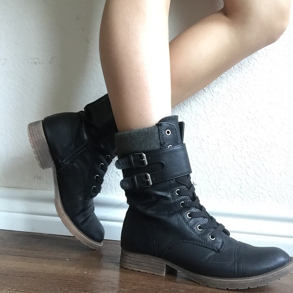 black combat boots size 5
